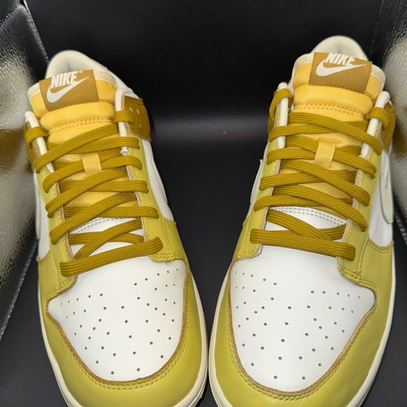 Size 11 - Nike Dunk Low Bronzine FZ4042-714 Clean With OG Box Preowned Good
